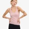 Camiseta de tirantes de mujer orgánica con cuello acanalado - Rosa descolorido