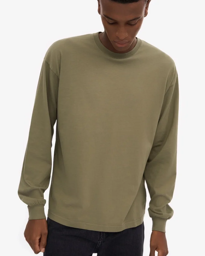 Camiseta orgánica de manga larga oversize - Verde oliva polvoriento