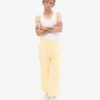 Pantalones de chándal orgánicos de corte holgado - Amarillo suave