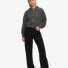 Sudadera con capucha y cremallera corta orgánica - Negro descolorido